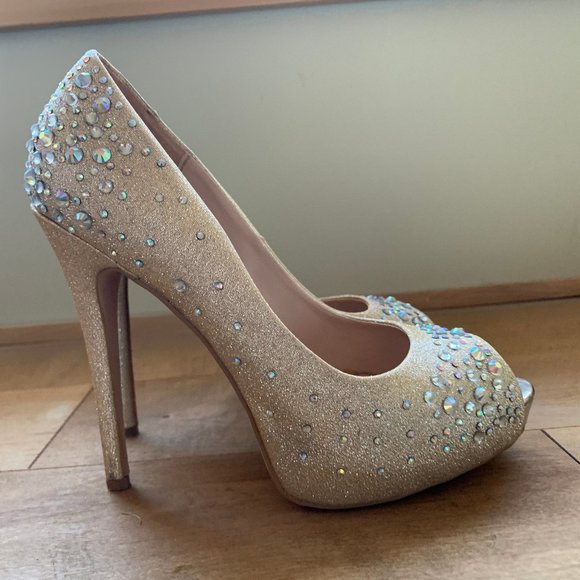 Sweeties Shoes - Gold Sweetie's Pumps